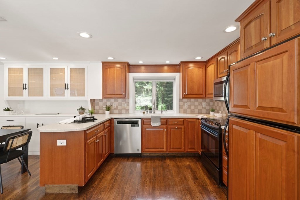 45 Balfour Street Lexington, MA 02421 - Photo 6 of 24 Gallery Image 6
