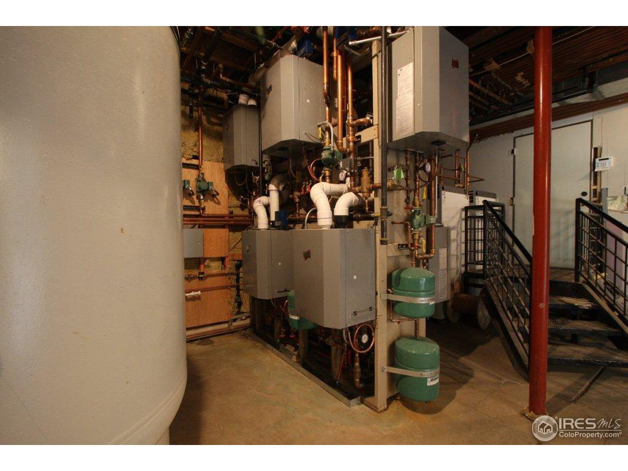 5385 Lookout Ridge Drive Boulder, CO 80301 - Photo 22 of 24 a view of living room with clothes and shoes
