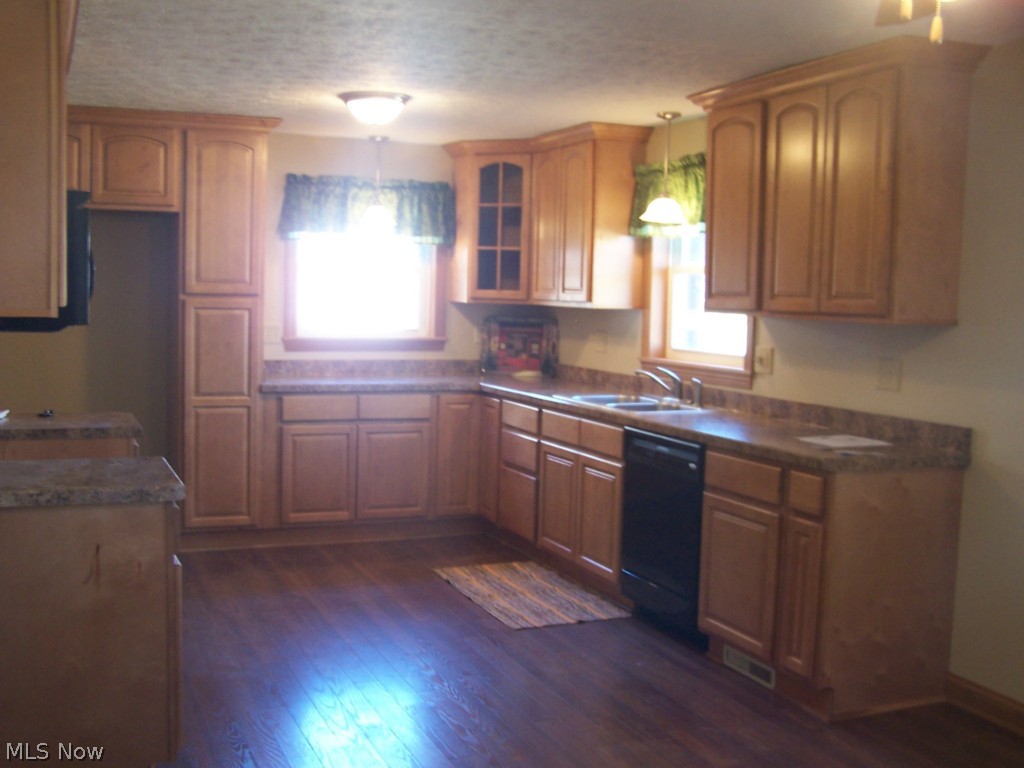 1127 Amherst Road Northeast Massillon, OH 44646 - Photo 2 of 12 Gallery Image 2
