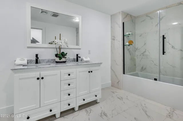 $4,750,000 | 23 Meeting House Road, Greenwich, CT 06831