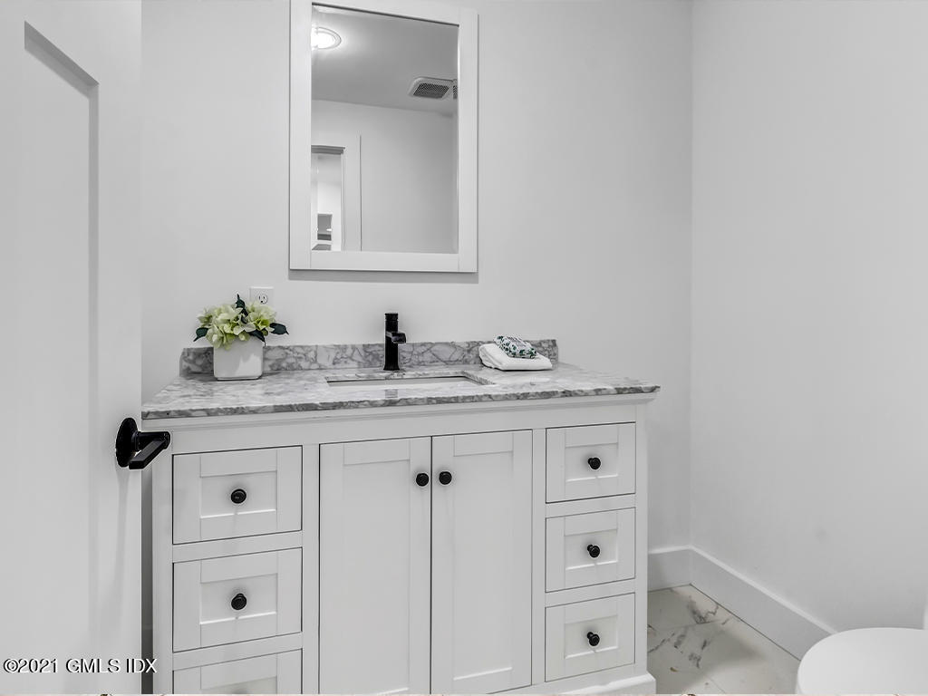 23 Meeting House Road Greenwich, CT 06831 - Photo 28 of 46 33_1024px