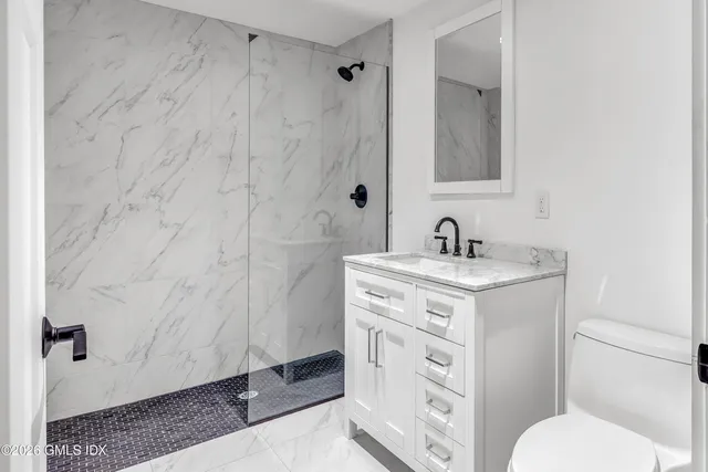 $4,750,000 | 23 Meeting House Road, Greenwich, CT 06831