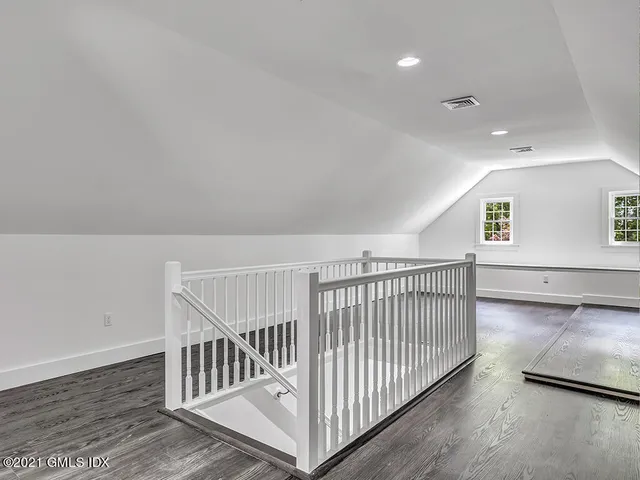 $4,750,000 | 23 Meeting House Road, Greenwich, CT 06831