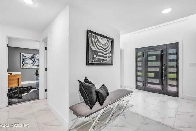 $4,750,000 | 23 Meeting House Road, Greenwich, CT 06831