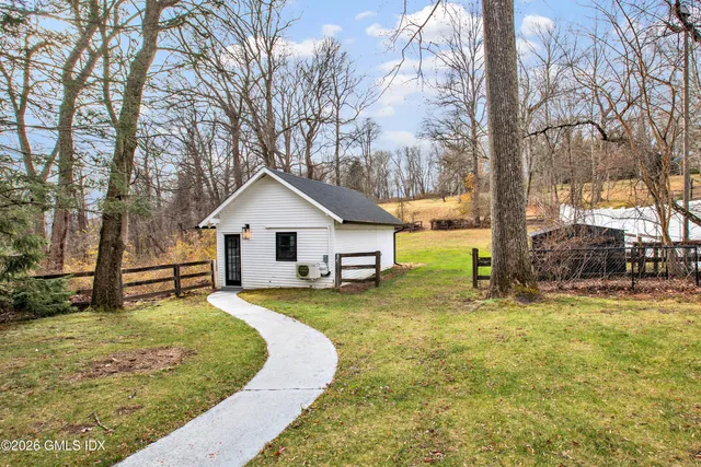 $4,750,000 | 23 Meeting House Road, Greenwich, CT 06831