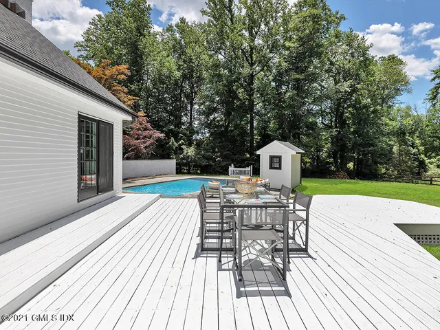 $4,750,000 | 23 Meeting House Road, Greenwich, CT 06831