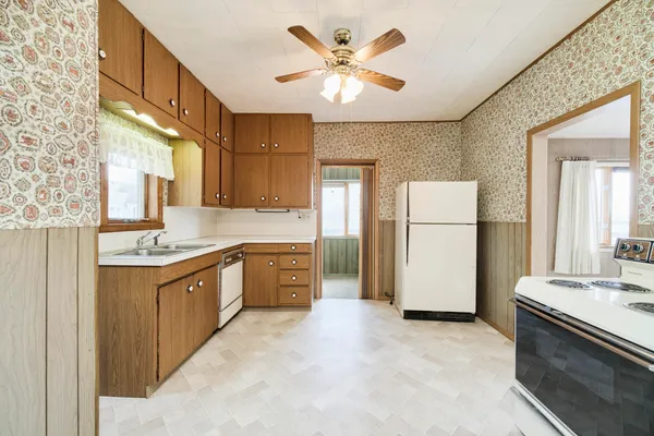 $579,000 | 15 North Lakeshore Drive, Manistee, MI 49660