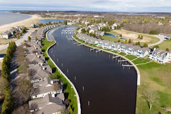 $579,000 | 15 North Lakeshore Drive, Manistee, MI 49660