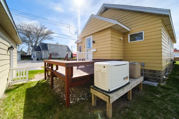 $579,000 | 15 North Lakeshore Drive, Manistee, MI 49660