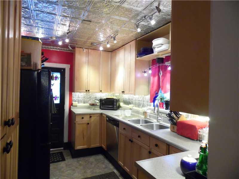 344 Wible Run Road Pittsburgh, PA 15209 - Photo 4 of 18 Kitchen.