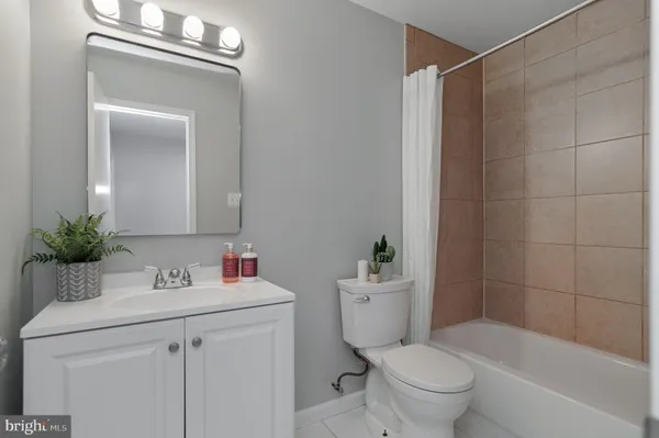 $299,000 | 3878 Havenwood Place, Unit 75D, Alexandria, VA 22309