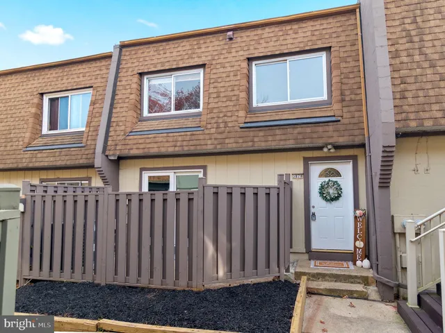 $295,000 | 3878 Havenwood Place, Unit 75D, Alexandria, VA 22309