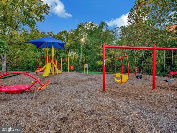 $299,000 | 3878 Havenwood Place, Unit 75D, Alexandria, VA 22309