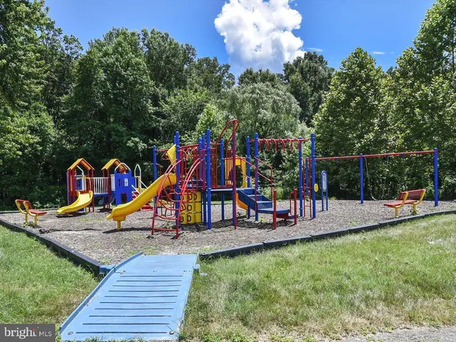 $295,000 | 3878 Havenwood Place, Unit 75D, Alexandria, VA 22309