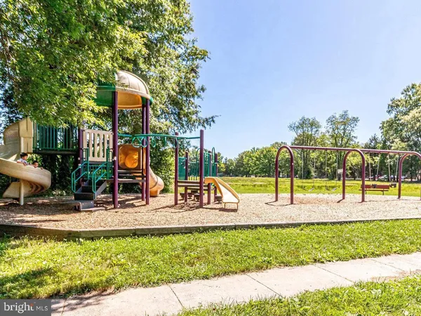 $299,000 | 3878 Havenwood Place, Unit 75D, Alexandria, VA 22309