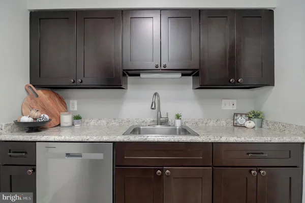 $299,000 | 3878 Havenwood Place, Unit 75D, Alexandria, VA 22309