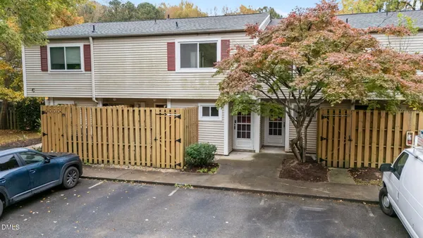 $271,500 | 220 Elizabeth Street, Unit C11, Chapel Hill, NC 27514