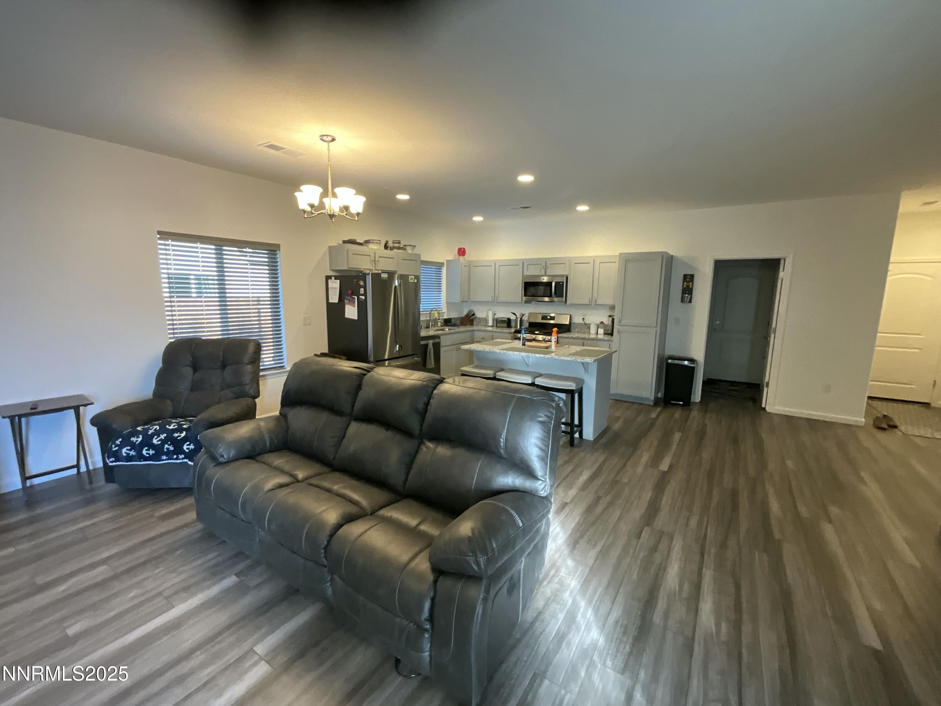 2525 Verona Drive Fallon, NV 89406 - Photo 4 of 20 IMG_7645