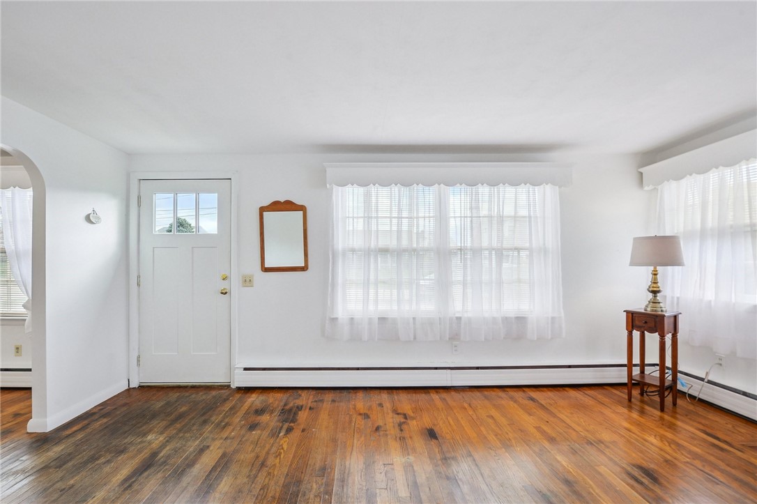 45 Leonard Bodwell Road Narragansett, RI 02882 - Photo 6 of 28 Gallery Image 6