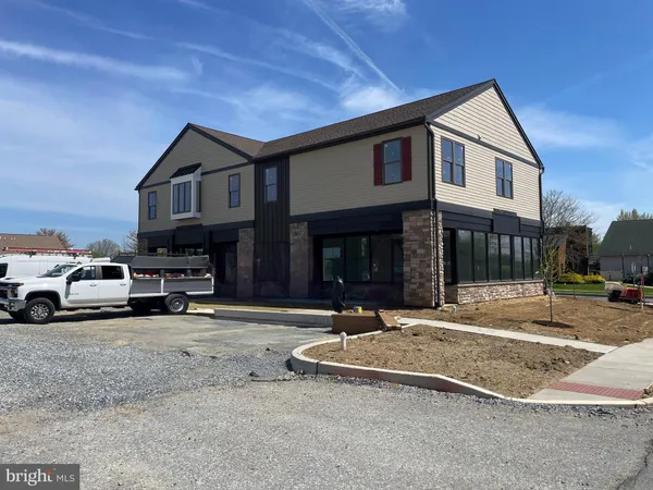 $2,225 | 13 Kennedy Street, Lancaster, PA 17602