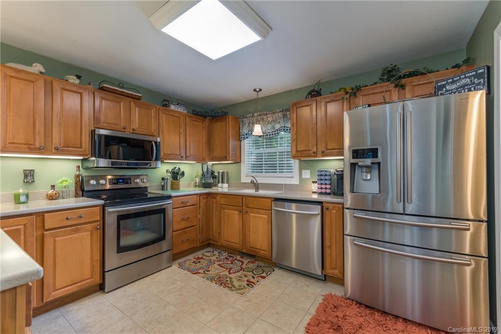 122 Jerico Ridge Road Fletcher, NC 28732 - Photo 8 of 35 Gallery Image 8
