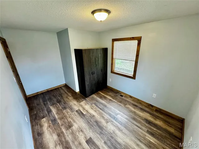 $195,000 | 29031 State Hwy V, Maywood, MO 63454