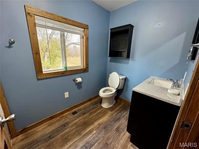 $195,000 | 29031 State Hwy V, Maywood, MO 63454