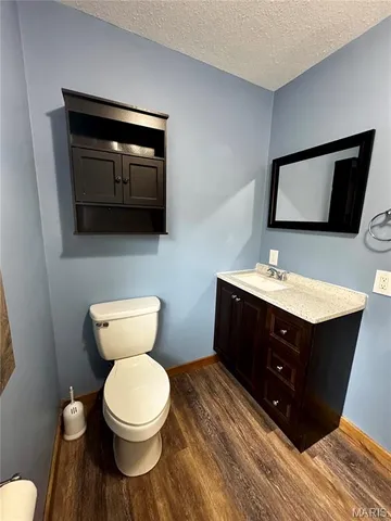 $195,000 | 29031 State Hwy V, Maywood, MO 63454