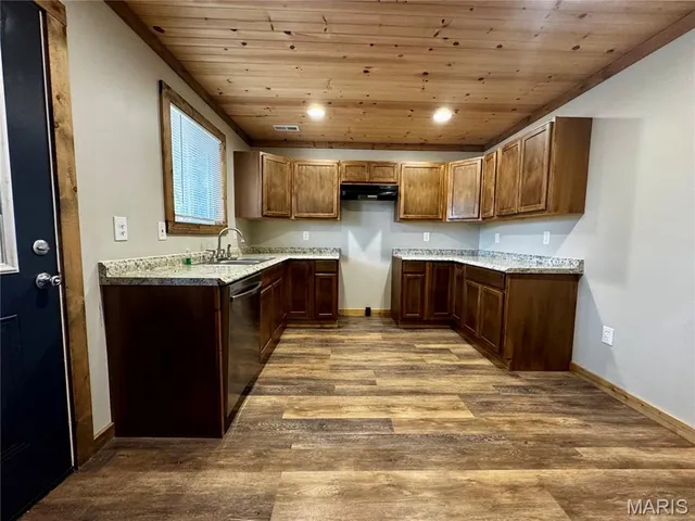 $195,000 | 29031 State Hwy V, Maywood, MO 63454