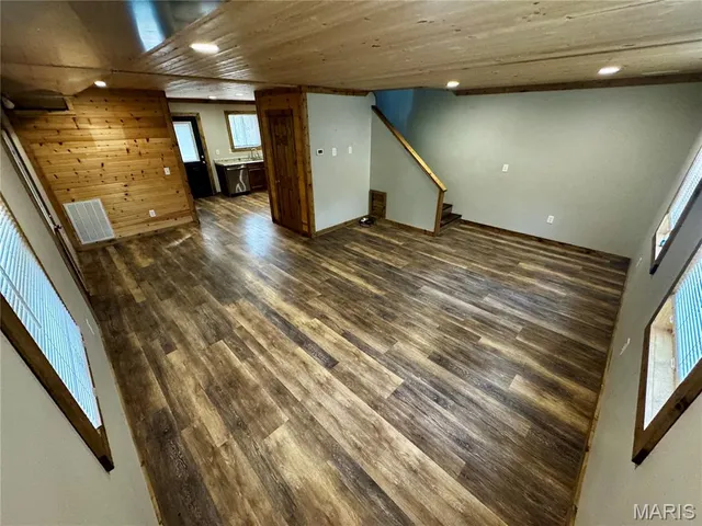 $195,000 | 29031 State Hwy V, Maywood, MO 63454