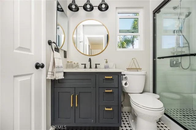 $1,249,800 | 39 Touraine Place, Lake Forest, CA 92610