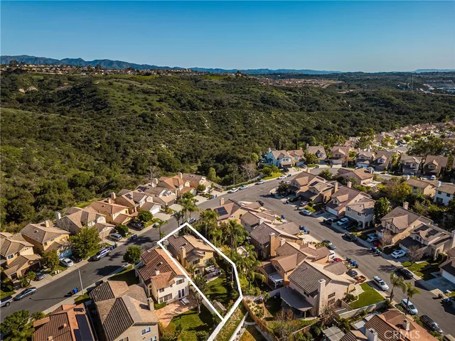 $1,249,800 | 39 Touraine Place, Lake Forest, CA 92610