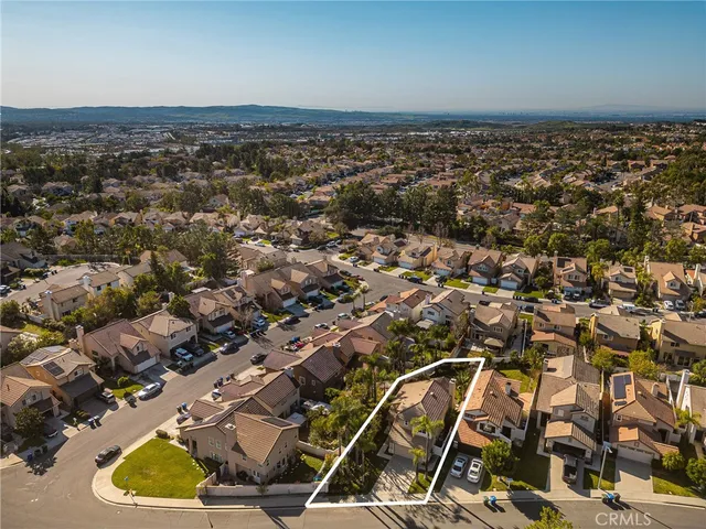 $1,249,800 | 39 Touraine Place, Lake Forest, CA 92610