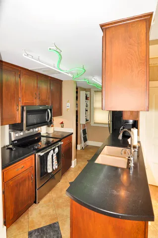 $299,900 | 75 South South Park Street, Bangor, ME 04401