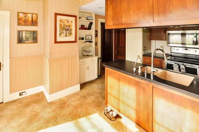 $299,900 | 75 South South Park Street, Bangor, ME 04401