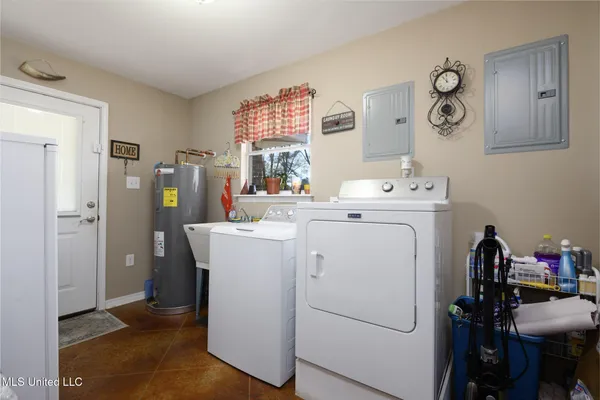 $379,900 | 1288 Howell Tanner Chapel Road, Lucedale, MS 39452