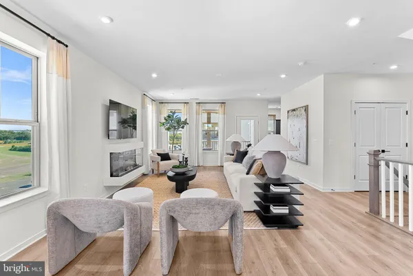 $659,990 | 8 Sepia Square, Unit HE, Ashburn, VA 20147