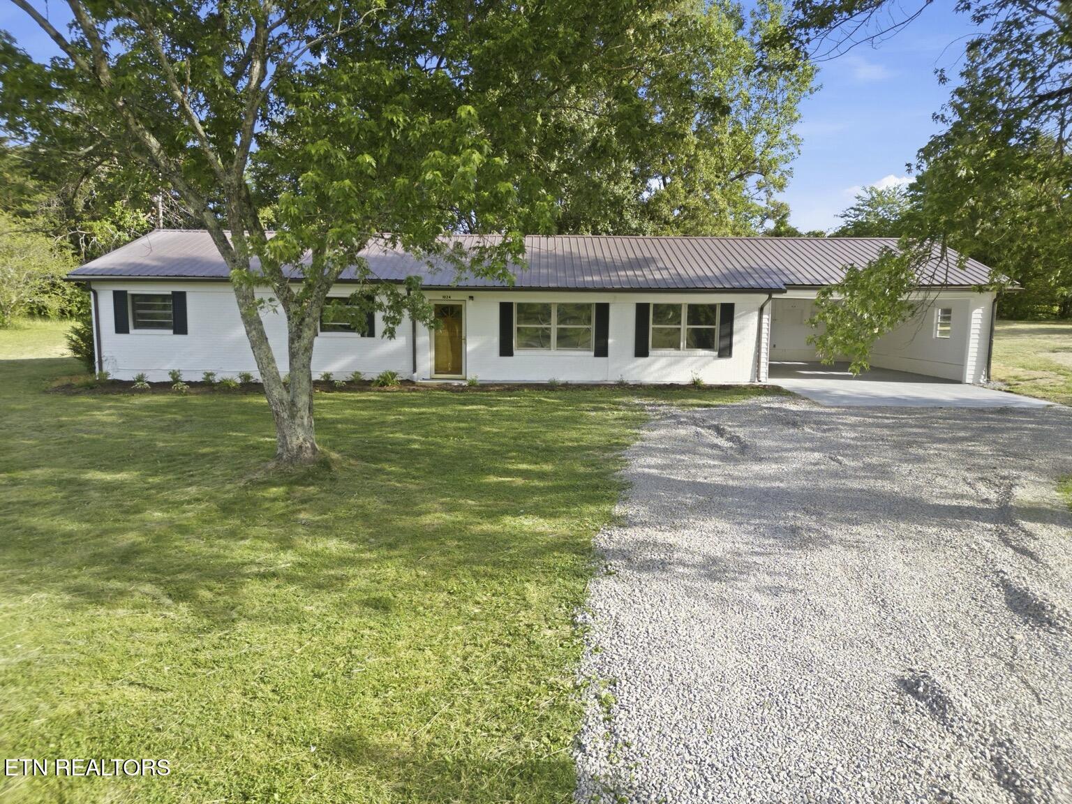 1024 Reagan Valley Road Tellico Plains, TN 37385 - Photo 7 of 42 wj2605154