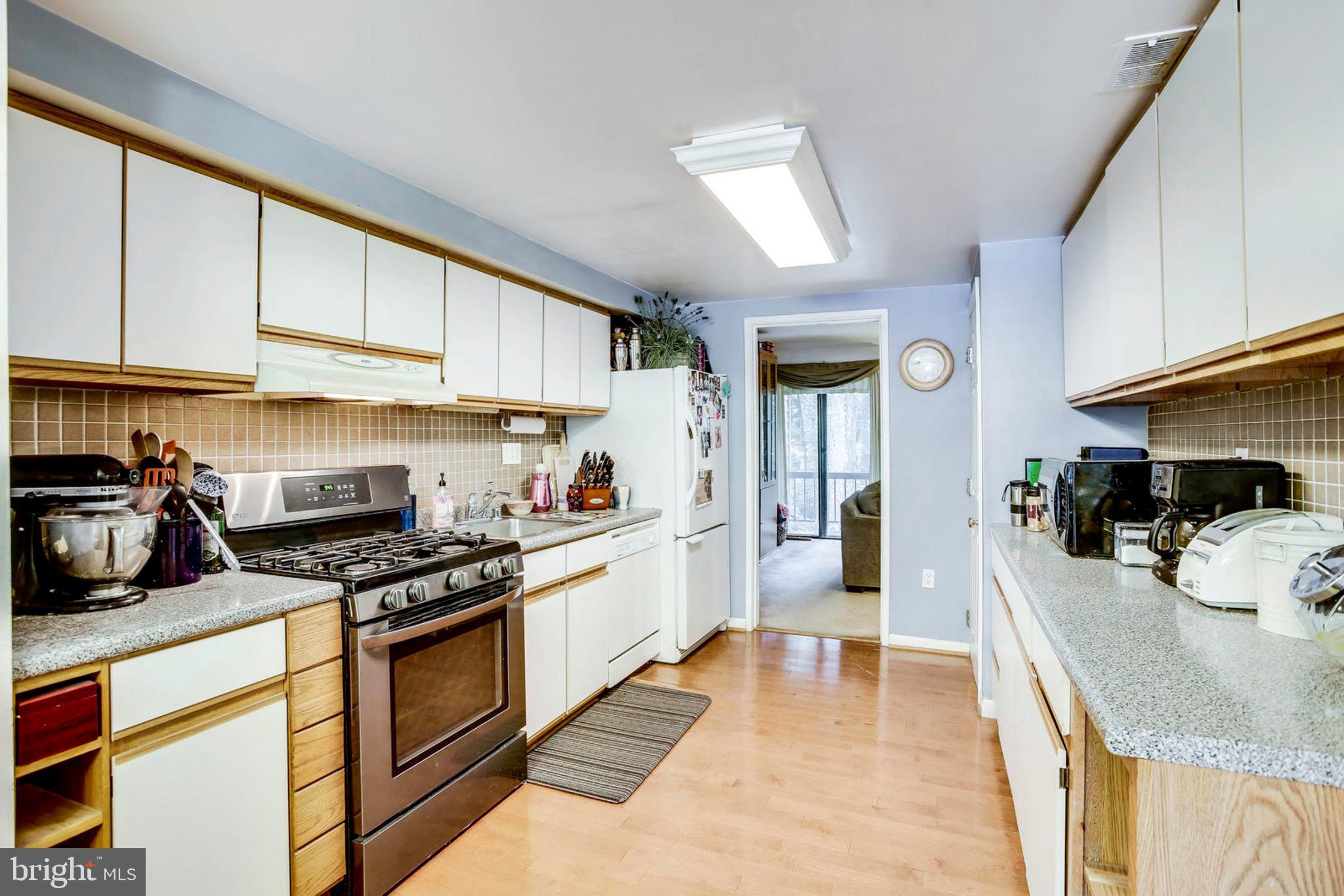 11547 Hearthstone Court Reston, VA 20191 - Photo 8 of 52 Gallery Image 8