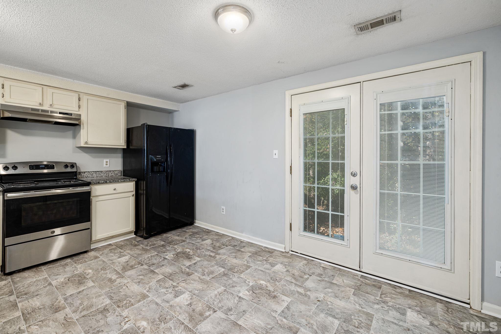 5510 Bringle Court Raleigh, NC 27610 - Photo 11 of 23 Gallery Image 11