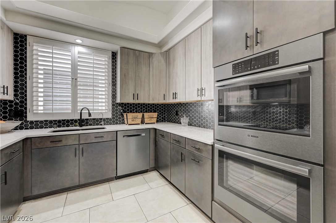 457 Indigo Springs Street Henderson, NV 89014 - Photo 11 of 58 Kitchen