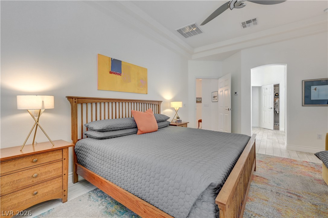 457 Indigo Springs Street Henderson, NV 89014 - Photo 19 of 58 Primary bath entrance