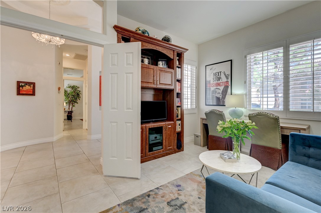 457 Indigo Springs Street Henderson, NV 89014 - Photo 34 of 58 3rd bedroom with walk in closet.