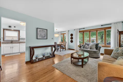 $485,000 | 1016 South Haddow Avenue, Arlington Heights, IL 60005