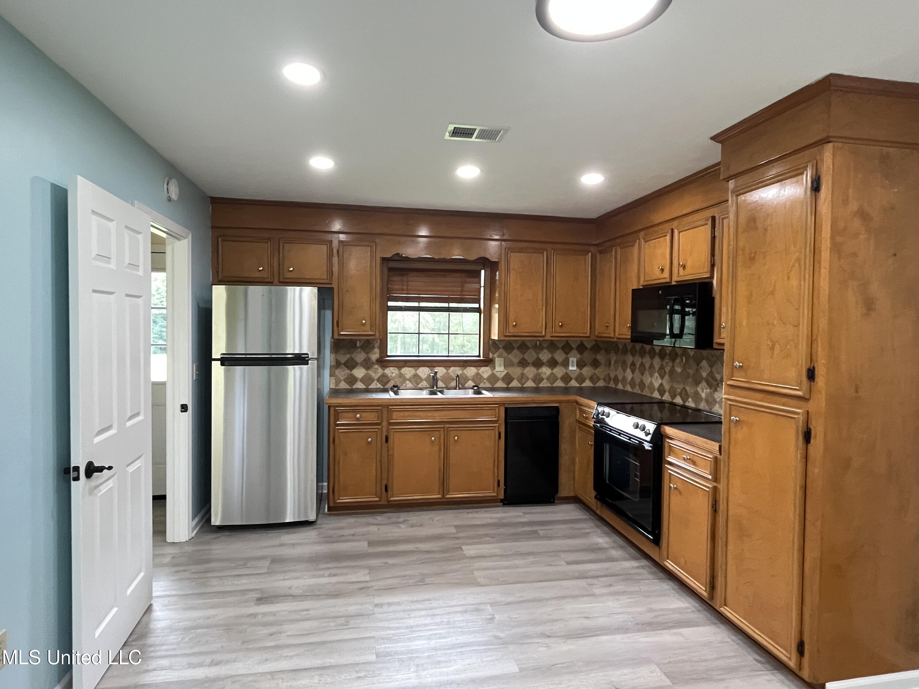 214 Boteler Road Florence, MS 39073 - Photo 29 of 39 IMG_2837