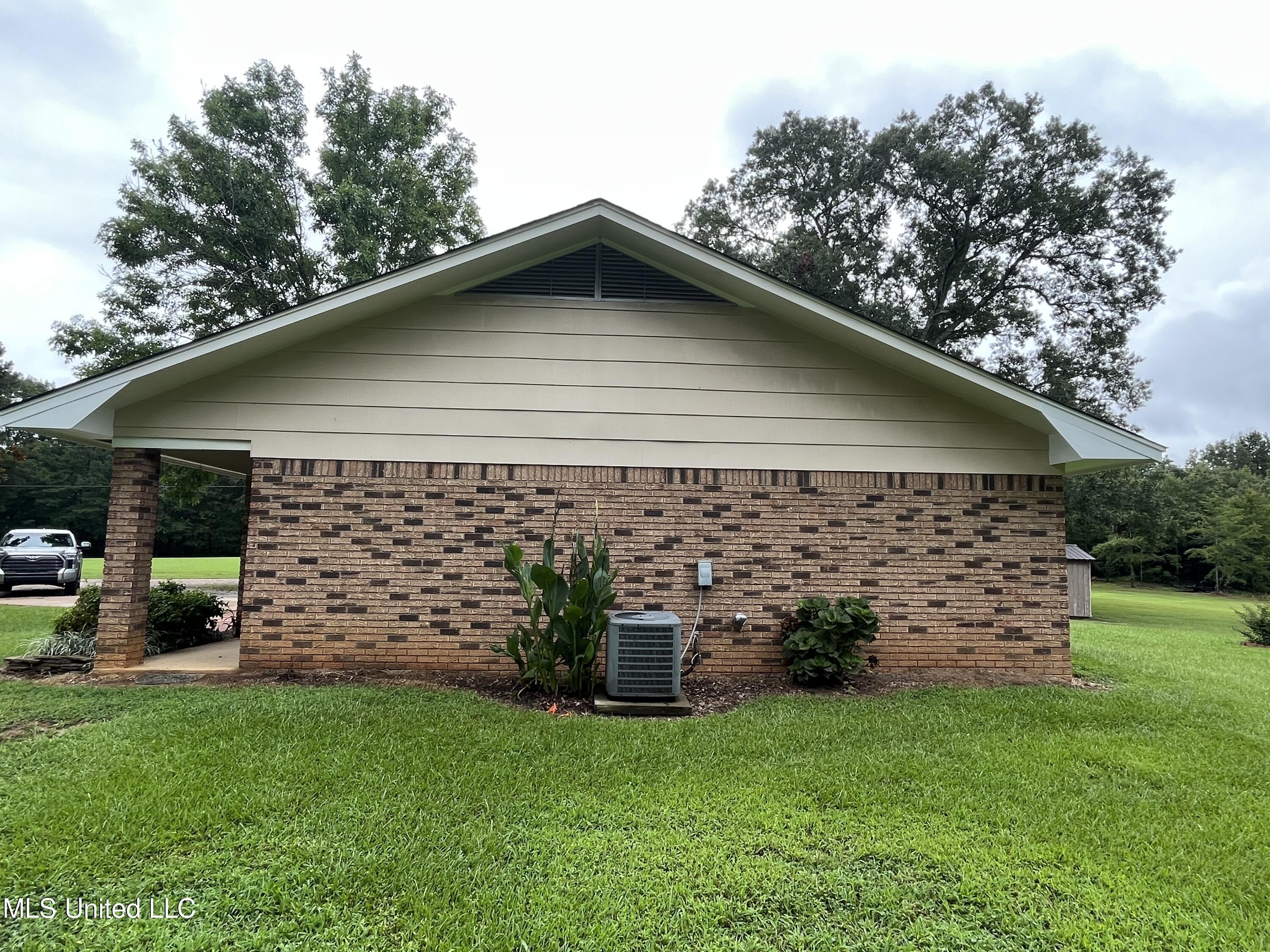 214 Boteler Road Florence, MS 39073 - Photo 5 of 39 IMG_2818