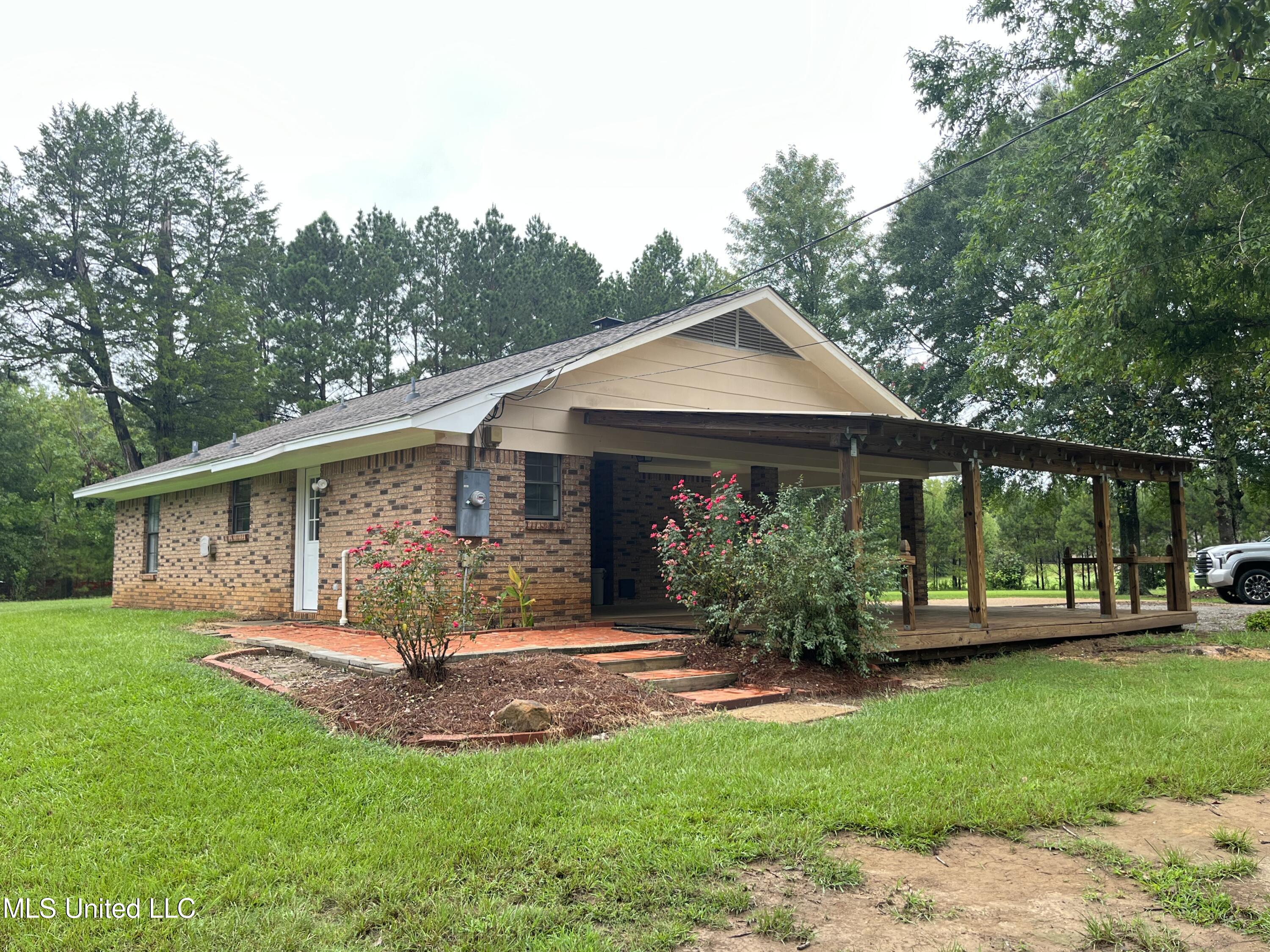 214 Boteler Road Florence, MS 39073 - Photo 8 of 39 IMG_2828