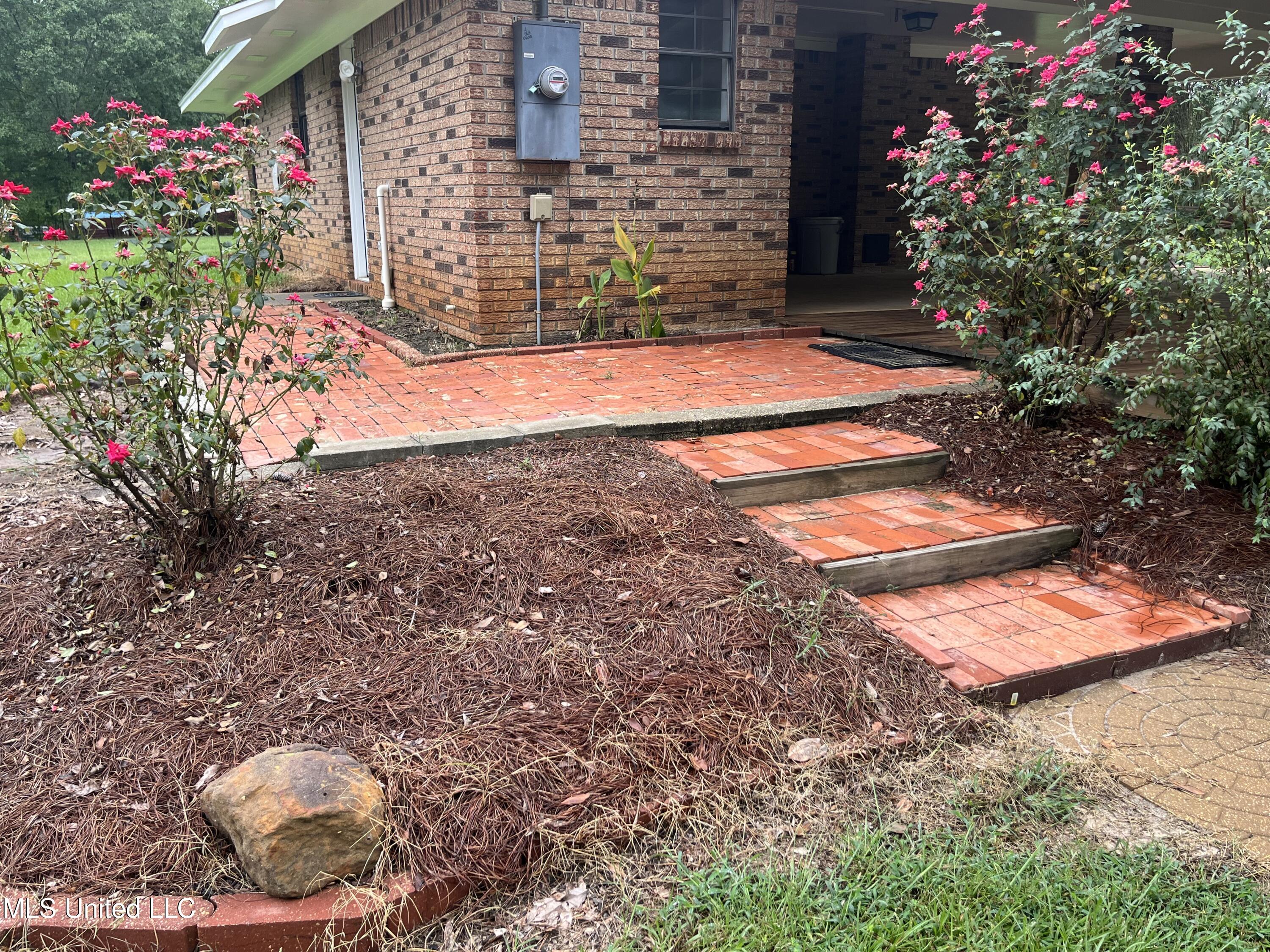 214 Boteler Road Florence, MS 39073 - Photo 10 of 39 IMG_2829
