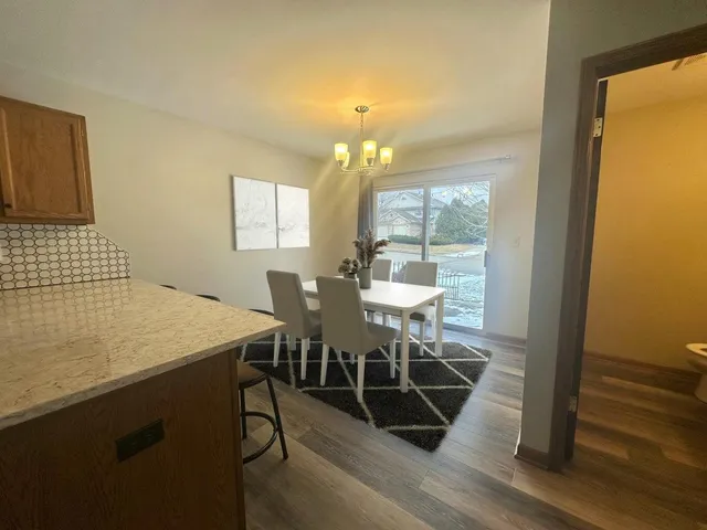 $2,395 | 335 Nicole Court, Pewaukee, WI 53072