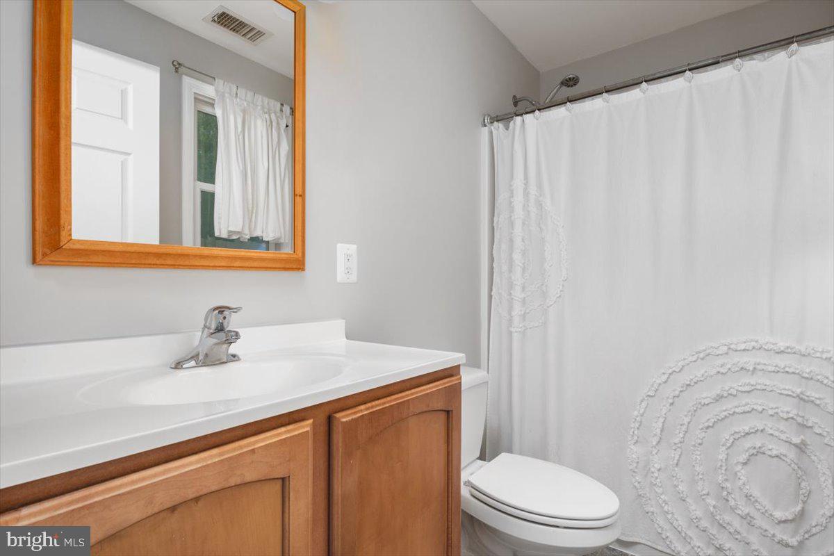 1232 Perrys Corner Road Grasonville, MD 21638 - Photo 16 of 35 Full Bath in owners suite